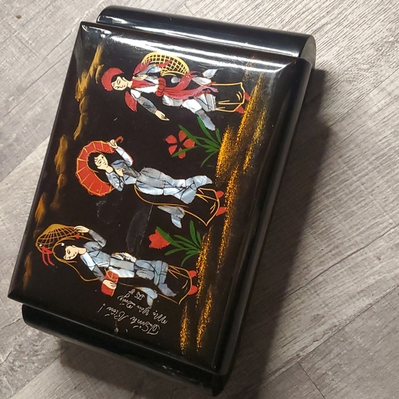 Accessories - Vintage Jewelry Box